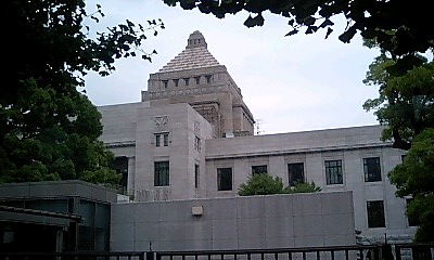 外から